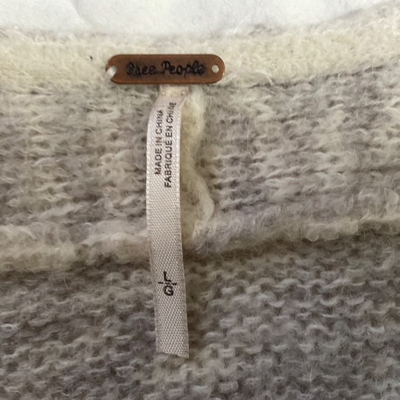 Cream Bell-Sleeved Alpaca and Mohair Blend Free People Sweater size L - Picture 6 of 8